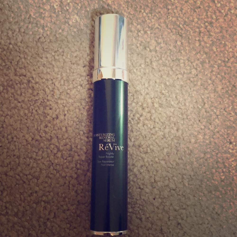 Revive moisturizing renewal serum